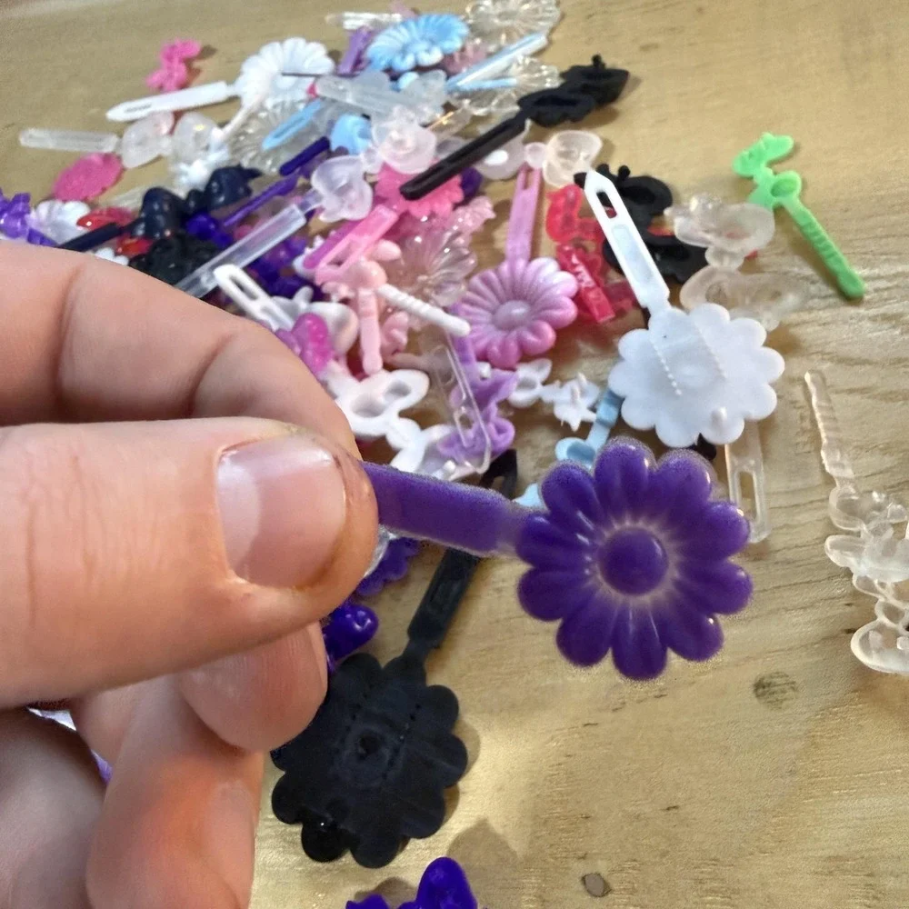 Vintage 80's 90's Hair Clips Barrettes Plastic Flowers Bows Lot of ~100